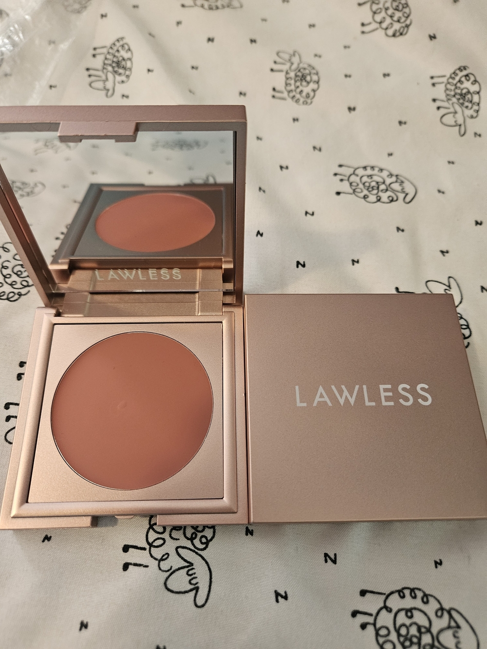 LAWLESS Cream Blush in Peachy Coral Angel NWOB
